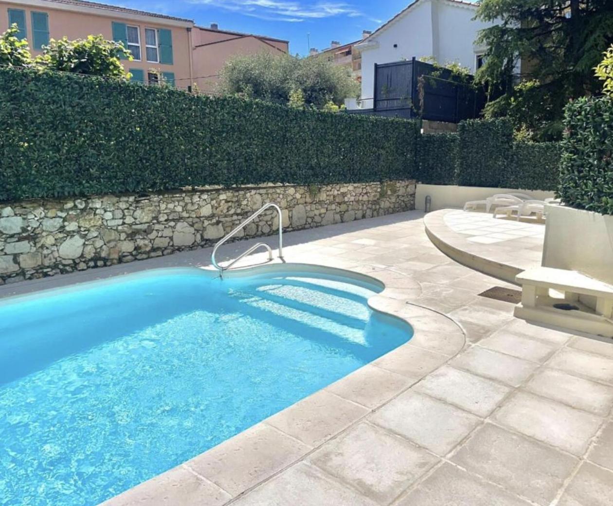Cosy & Chill Avec Piscine Residentielle & Proche Centre Ville- Ideal Pour Couple Et Professionels
