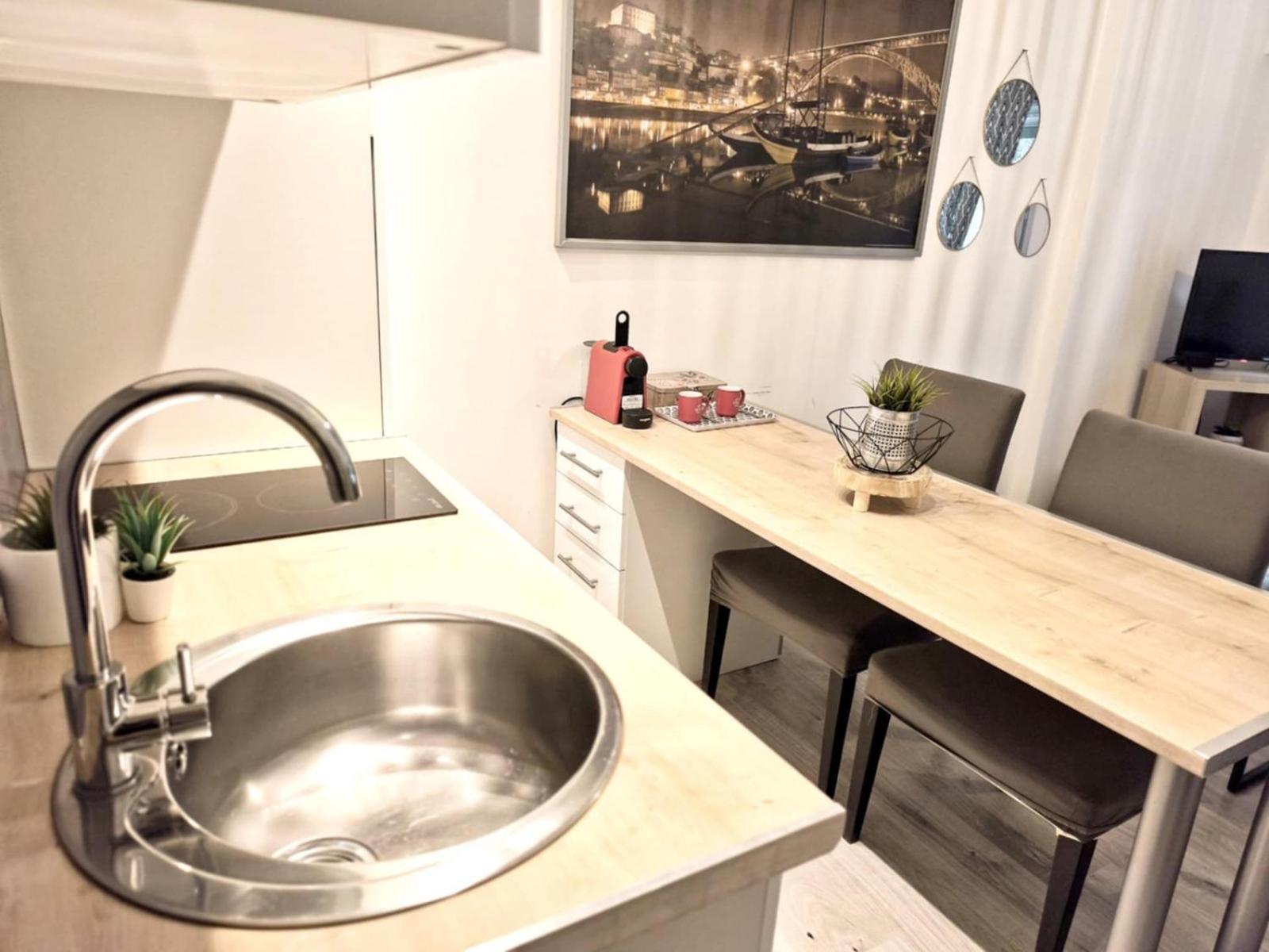 Appartamento Cosy & Chill Avec Piscine Residentielle & Proche Centre Ville- Ideal Pour Couple Et Professionels